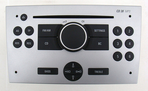 Dension adapter iPhone, AUX (replaces CD changer) for Opel. GW16OC1