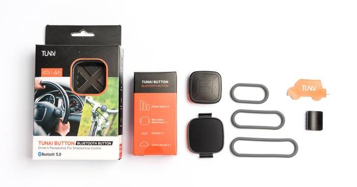 Tunai Button Bluetooth controller.