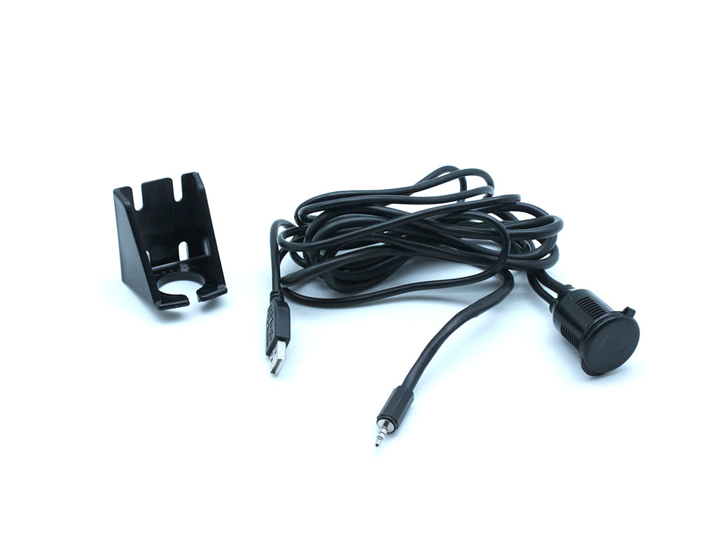 Connects2 universal USB, AUX socket extender. CTUNIUSB.2