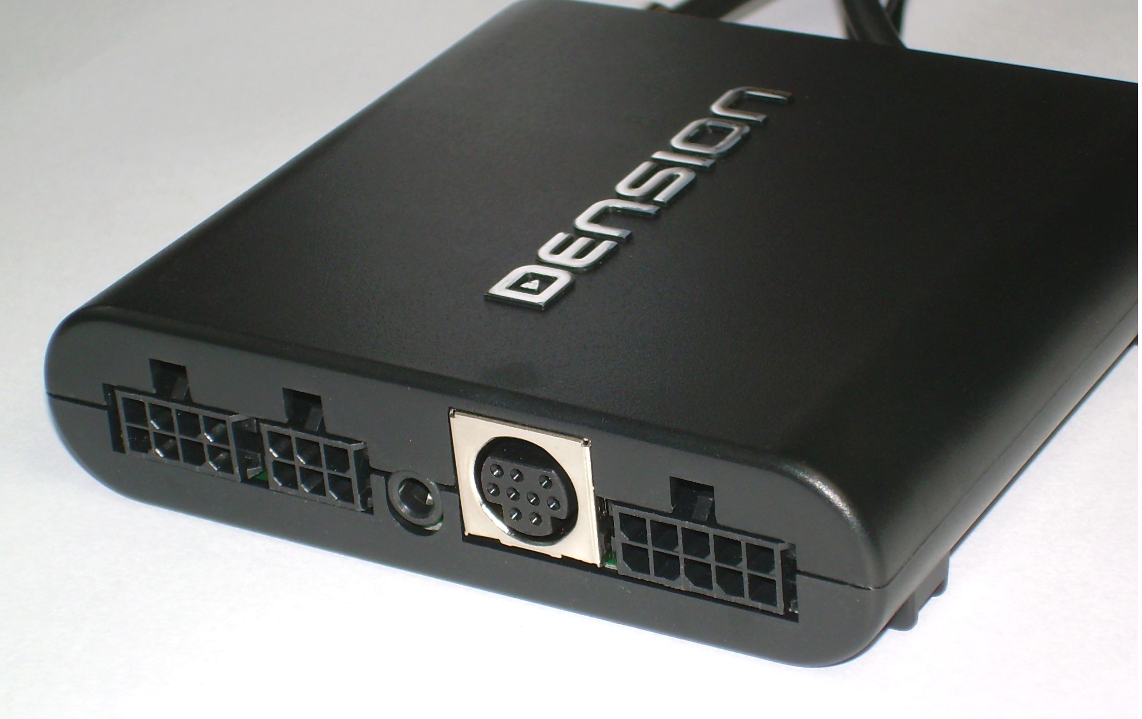 Dension Audio / Video router for Porsche (2003-2009->). AVRG5P1