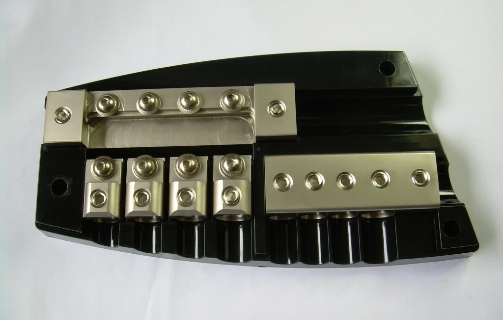 Audison Connection power distribution block with fuse. SFD 41C 