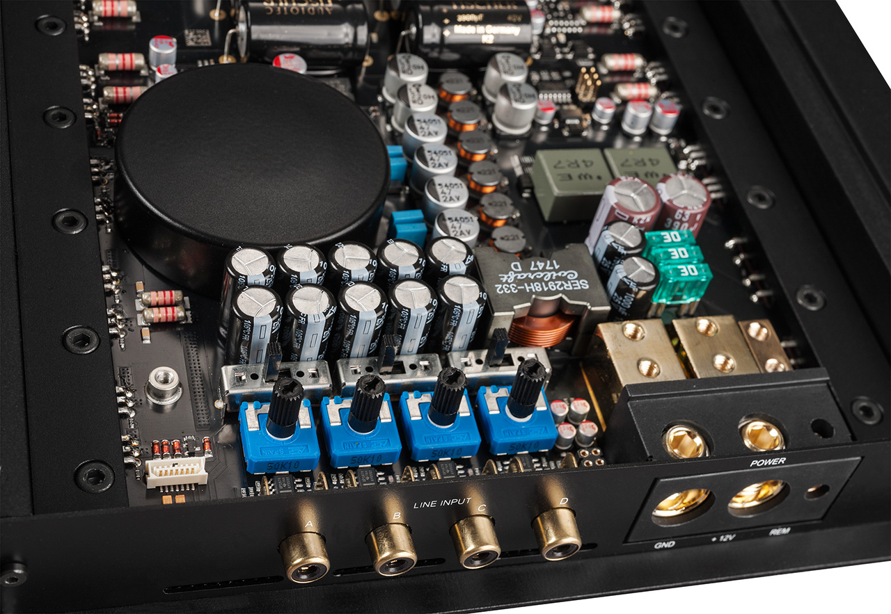 Helix C FOUR (AB class) power amplifier (4-channel)